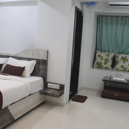 Hotel Park Inn Andheri West Mumbai Exterior photo